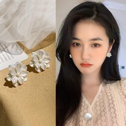 Stud Earrings 2023 Sweet Romantic Flower For Women Girl Korean Fashion White Plant Earring Vacation Wedding Jewellery Gift