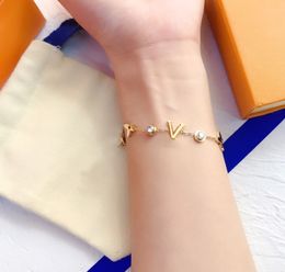 Fashion Style Bracelets Women Bangle Wristband Cuff Chain Designer Letter Jewellery Crystal