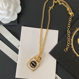 T GG Necklaces Jewellery Pendant Necklaces Luxury Designer Bottle Pendant Necklaces Stamp Never Fade Gold Women Necklace Leather Chain Gold Plated