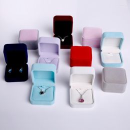 Bolsas de jóias Caixa de anel de veludo para colar 10pcs 7x7x4cm Vinho Red Wedding Display Presentes de embalagem Royal Blue Royal Blue Royal