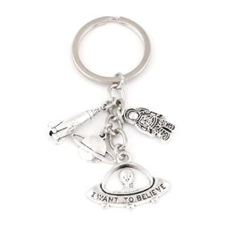 Rocket Spaceship Alien UFO Keychain Planet Astronaut Pendant Keyholder Fit Friend Gift Jewelry207C