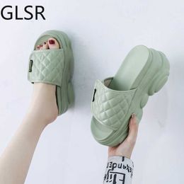 Slippers 2020Platform hig women open toe wedges sandals Summer soft Slipper Indoor Outdoor leisure Beach Shoes black/white Z0317