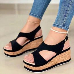 Sandálias de verão feminino sapatos dedo dedo do pé para a cunha de cunha leve casual grossa de baixo preto -areias