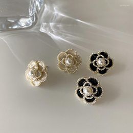 Stud Earrings GSOLD Retro Black White Drip Glaze Imitation Pearl Flower Ear Studs Simple Geometric Metal Enamel Earring Women Fashion