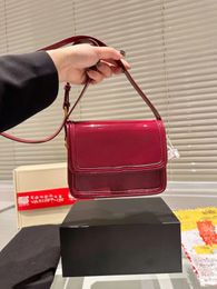 Tofu bag Women's single shoulder bag Crossbody bag Shoulder strap can be adjusted to make a women's handbag Feel very flexible leather