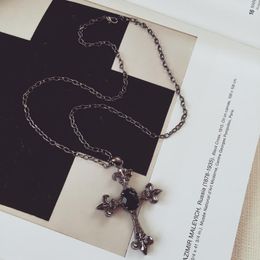 Pendant Necklaces Punk Style Black Gemstone Cross Necklace Sweater Charm Chain High Quality Jewelry Gift For Men Women