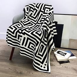 Blankets Nordic Black White Knitted Blanket Acrylic Cashmere Office Sofa Cover Blanket Comfortable Soft Geometry Stripe Shawl Blank 230320