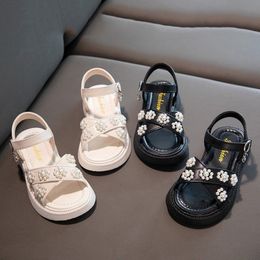 Sandals Children Summer Girls Korean Style Kids Fashion Versatile Pearls Cute Princess Hook Loop Solid Black for Show 230317