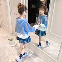 Clothing Sets Kids Girl Outfit 2Pcs Set 2023 Spring Autumn Toddler Cute Fashion Hooded T shirt Skirt Students BoutiqueTeenage s Dress 230317