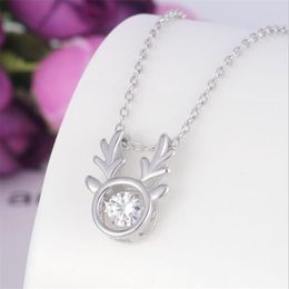 Pendant Necklaces Fashion Creative Moving Antler Christmas Silver Plated Jewellery Sweet Animal Deer Crystal Clavicle Chain XL243