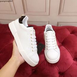 Screener sneaker beige leather Shoes Italy vintage men womens Red Web stripe Luxurys Designers Sneakers Bi-color rubber sole Classic Casual Shoe 35-45 MKJI gm700003