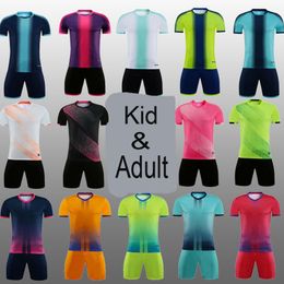 Running Sets Custom Men Football jerseys kits 22 23 Boys girls Soccer jerseys Sets child Futbol Training team Uniforms Kids Soccer shirt suit 230317