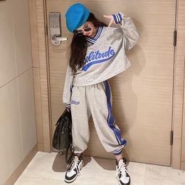 Clothing Sets Girls Letter Teen Casual Clothes Set two piece Sweatshirt Jogger Pants Suits Grey Color Children 6 8 10 12 14 years 230317