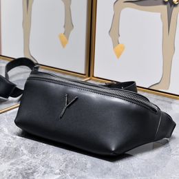 Luxury designer Women Men Fanny pack Crossbody bag Fashion Trend wallet Commuter Bag messenger bag Genuine Leather Chest Half Moon Pack purses Fast delivery