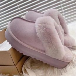 2023 Hot sell classical Thick soled slippers Mini U5854 women snow boots keep warm boot Latest fashion Sheepskin Cowskin Genuine Leather Plush boots