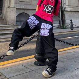 Mens Jeans Jeans Y2k Hip Hop Embroidered Heart Patch Jeans Men and Women Fashion Statement Punk Gothic Print Straight Leg Pants Streetwear 230320