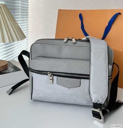 sac messenger outdoor