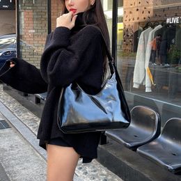 Evening Bags Fashion Design Women Shoulder Vintage Patent Leather Ladies Underarm Bag Retro Solid Colour Female Girls Half Moon Handbags 230320