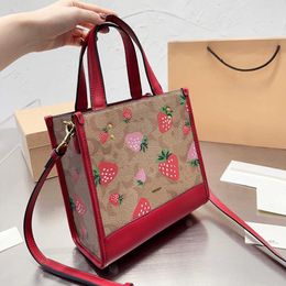Hot Strawberry Luxury Totes C-letter Designer Bag Womens Purse Handbag The Tote Bag Crossbody Ladies Leather Shoulder Bags Female Large Shopping Bags 230223
