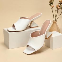 Sandalen Westlichen Stil Neuartiges Design Sommer Seltsame Frauen Hausschuhe Rutschfeste Schuhe Auf Rutschen Zapatos Mujer Größe 35-42