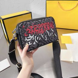 Brand Fashion Camera Bag Luxury Designer Handbag Shoulder Bag Popular Letter Pattern Crossbody Bag Size 22x15