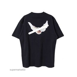 2023 Designer Kanyes Classic Mens T-shirts Peace Dove Womens Fashion High Street Tshirts Printing Cloth Make Craft Short Sleevehaio