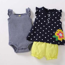 Clothing Sets summer new born baby girl clothes set sleeveless Tshirt tops polka dot floralstripe bodysuitshorts 3PCS infant newborn outfit Z0321