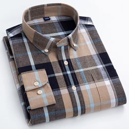 Men's Casual Shirts Men's Classic Fit Casual Plaid Linen Cotton Shirt Single Pocket Button-down Comfortable Soft Long Sleeve Stripe Checked Shirts 230321