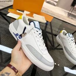 2023ss Spring men Shoes Breathable Moisture Edition Fashion Sports Leisure Portable Board Running US38-45 kmAQA gm300000003