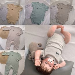 Marka Ess Yenidoğan Rompers Bebek Born Bebek Tulum Kız Erkek Çocuklar Giyim Tasarımcı Setleri Mektup Kostüm Tulumları Çocuklar İçin Bodysuit Bebekler Kıyafet