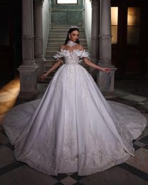 Luxuriöse arabische Brautkleider, Stehkragen, Perlen, Prinzessin, glitzernde Pailletten, Brautkleider, Robe de Marriage