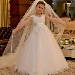 White Cute Flower Girls Dresses For Weddings V Neck Lace Appliques Beaded Sashes Tulle Cap Sleeves Long Birthday Children Girl Pageant Gowns BC15517