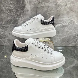 top Designer Sneakers Casual Shoes Black White Mens Women Platform Fashion Shoes Leather Rubber Walking Outdoor Fashion casual shoes sports shoes2023