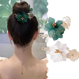 Women Simple Hair Claw Acrylic Horsetail Buckle Hair Clip Flower Hair Accessories Hairpins Girls Ponytail Hair Grip Headwear