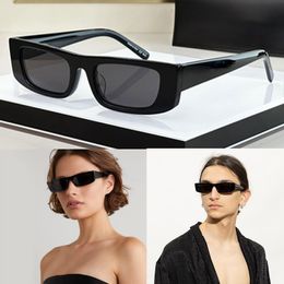 Summer Mens Luxury Small frame Sunglasses for Women Fashion Trends Cat Eye Designer shades Personalised Casual Versatile Beach Glasses SL553 553