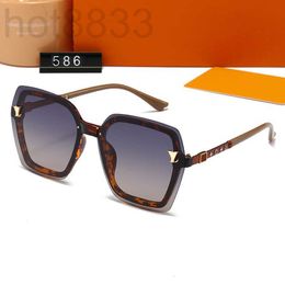 Sunglasses Designer New Polarised Women's Fashion Trend Leisure Toads Mirror Holiday Glasses 586