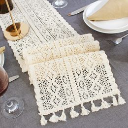 Table Runner Beige Crochet Lace Table Runner with Tassel Cotton Wedding Decor Hollow Tablecloth Nordic Romance Table Cover Coffee Bed Runners 230322