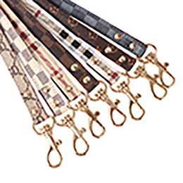 Collars Dog Fashion Designer Leashes Set Soft Adjustable Classic Printed Leather Pet Collar Leash Sets For Small Dogs Outdoor Durable 4242