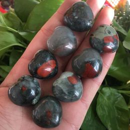 Decorative Figurines Natural Blood Stone Heart Gas Gem Healing Decoration Gift