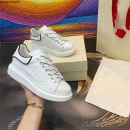 Fashion Men Shoe Designer Women Leather Lace Up Platform Oversized Sole Sneakers White Black mens womens Luxury velvet suede Casual Shoes 35-45 MJKNxzJp gm3000001