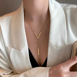 Pendant Necklaces Stainless steel Vshaped long sexy Clavicle Necklace Ladies and girls stainless steel Gold colour chain Necklace Party Jewellery Z0321