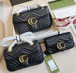 kadın cüzdanı lacivert çanta üstten saplı çanta siyah çanta havyarlı çantalar altın zincir çanta 23cm klasik kanatlı tasarımcı omuzdan askili çanta lüks kart tutucu crossbody tasarımcısı