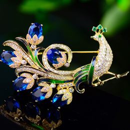 Pendant OKILY Delicate Colorful Zircon Peacock Brooches Elegant Enamel Animal Bird Pin and Brooch for Woman Accessories Trendy Jewelry