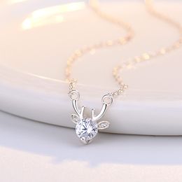Silver Deer In Online Celebrity ha la tua collana, donna semplice, ciondolo alce, regalo di Natale femminile.