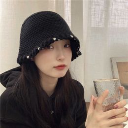 Wide Brim Hats Women's Winter Knitted Hat Woollen Twist Fisherman Hat Autumn New Short Brim Stitching Beanie Basin Hat Girl's Warm Casual Hat AA230321