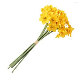 Decorative Flowers 6Pcs Good Simulation Flower Eye-catching Practical Artificial False Narcissus Supplies