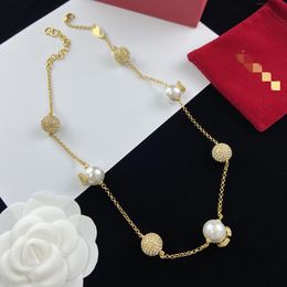 2023 designer de brincos para mulheres garanhão ouro luxo forma de coração pérola cristal ouro duplo V letra colar jóias clássicas -LVOEME