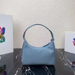 2023 Latest Shoulder Bag High baokuanqnylon hobo Quality Luxury Designer Fashion Handbag monog Embossing Fashions classics Handbags Luxurys Brands With box
