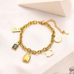 Classic Bracelets Link Chain Women Brand Letter Bangle Lock 18K Gold Plated Stainless Steel Tassels Lovers Gifts Wristband Cuff Chains Designer Wedding Jewellery