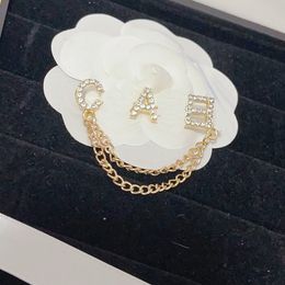 Korean Gold Brooch Fashion Brand Designer Brooches Luxury Jewellery Monogram Brooch Springtime Gift Lapel Pins Wedding Party Clothes Bag ornament With Box